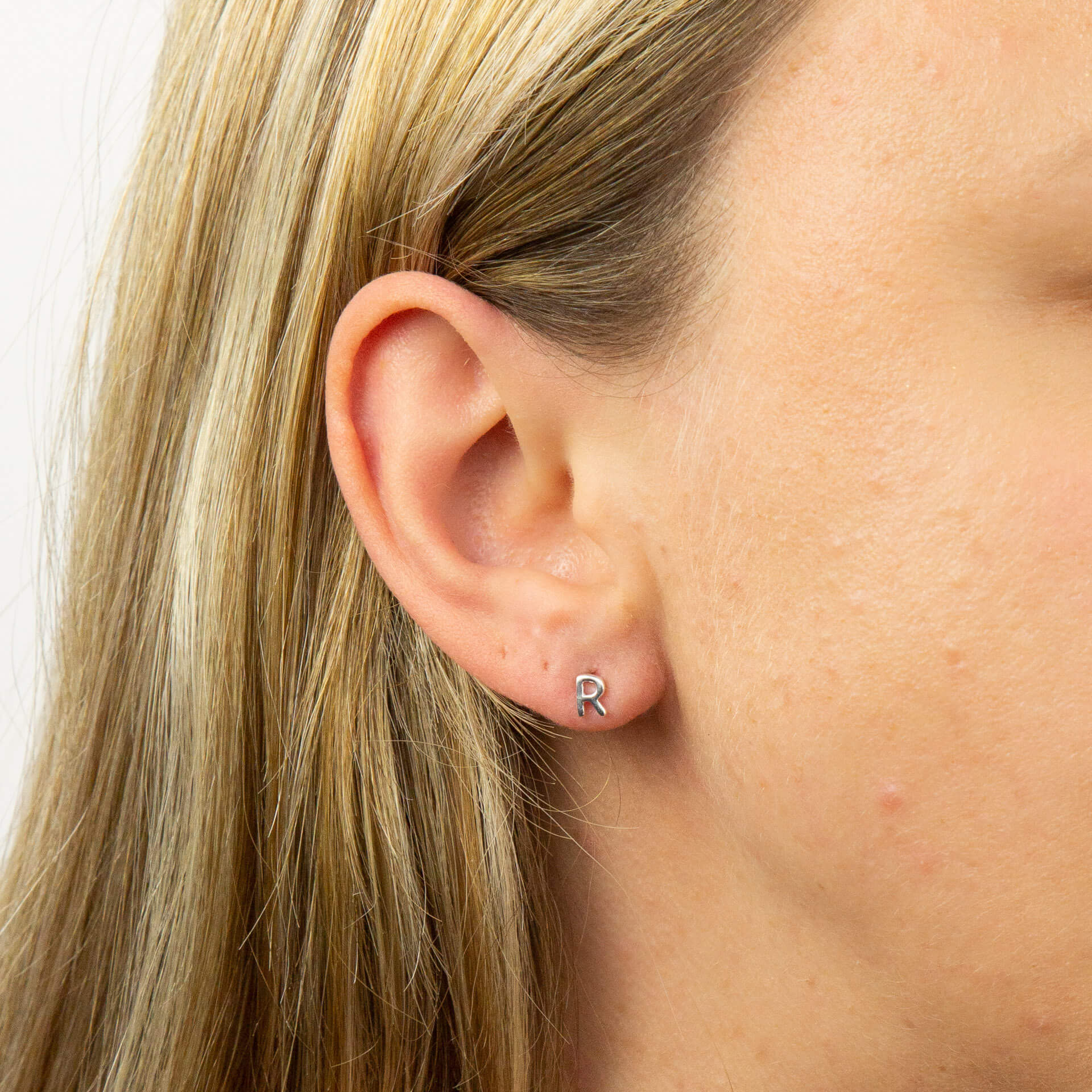 Gecko Jewellery Sterling Silver Initial Stud Earrings – Personalised
