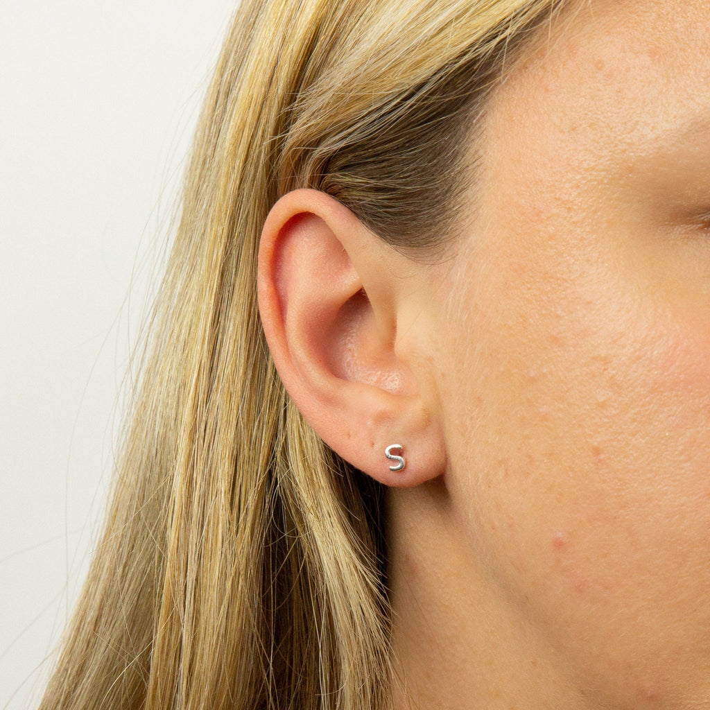 Gecko Jewellery Sterling Silver Initial Stud Earrings – Personalised