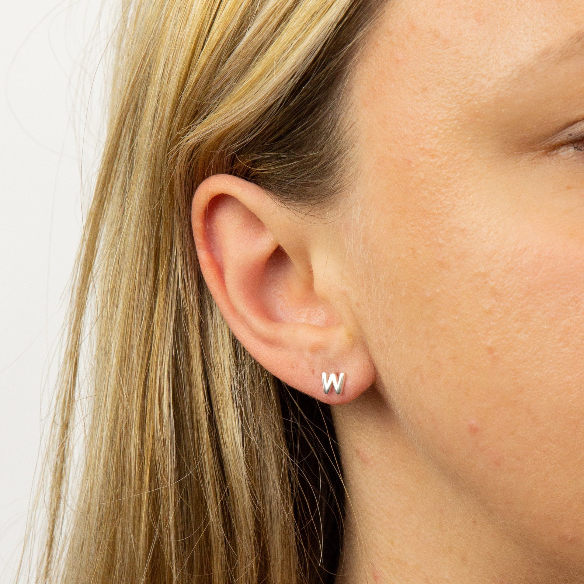 Gecko Jewellery Sterling Silver Initial Stud Earrings – Personalised