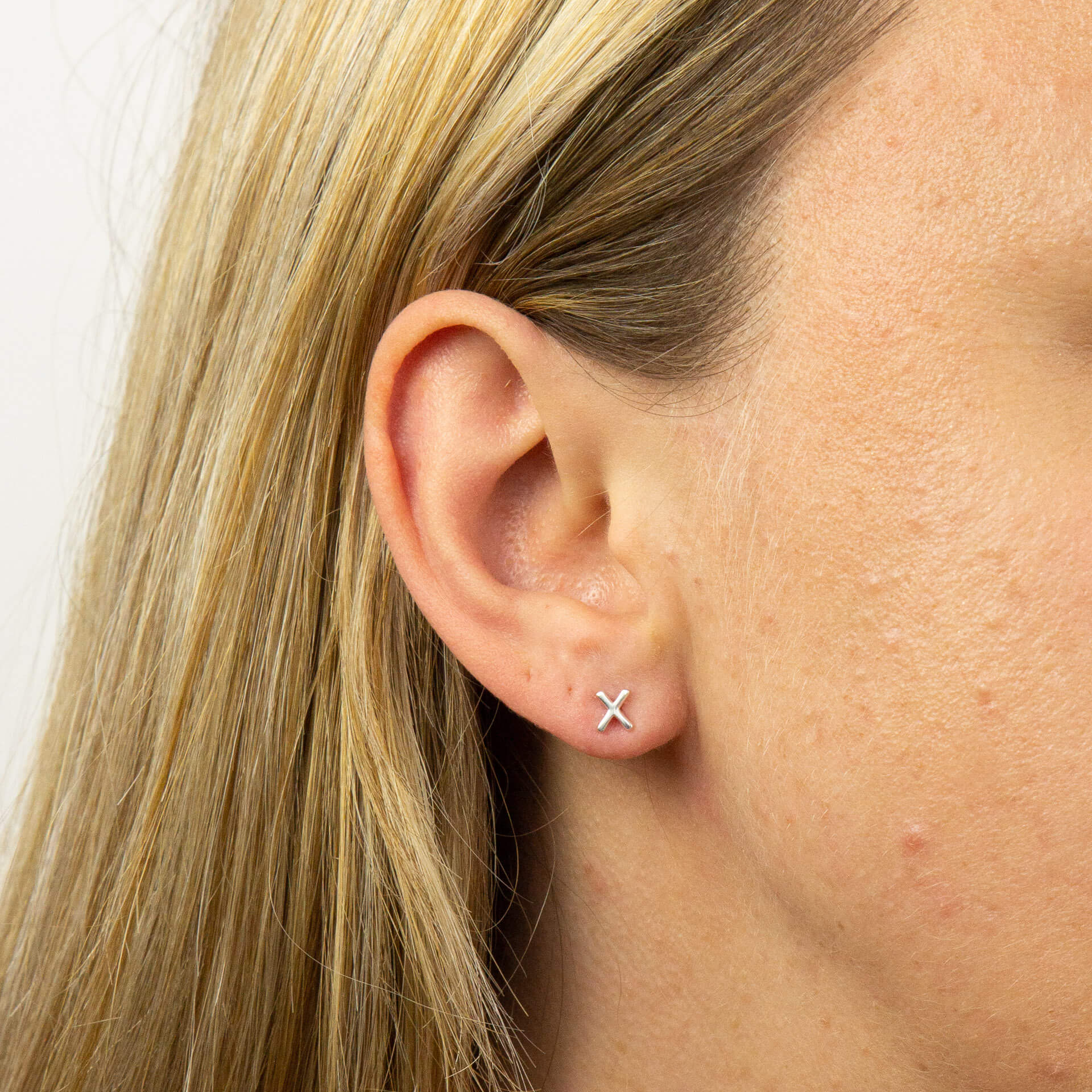 Gecko Jewellery Sterling Silver Initial Stud Earrings – Personalised