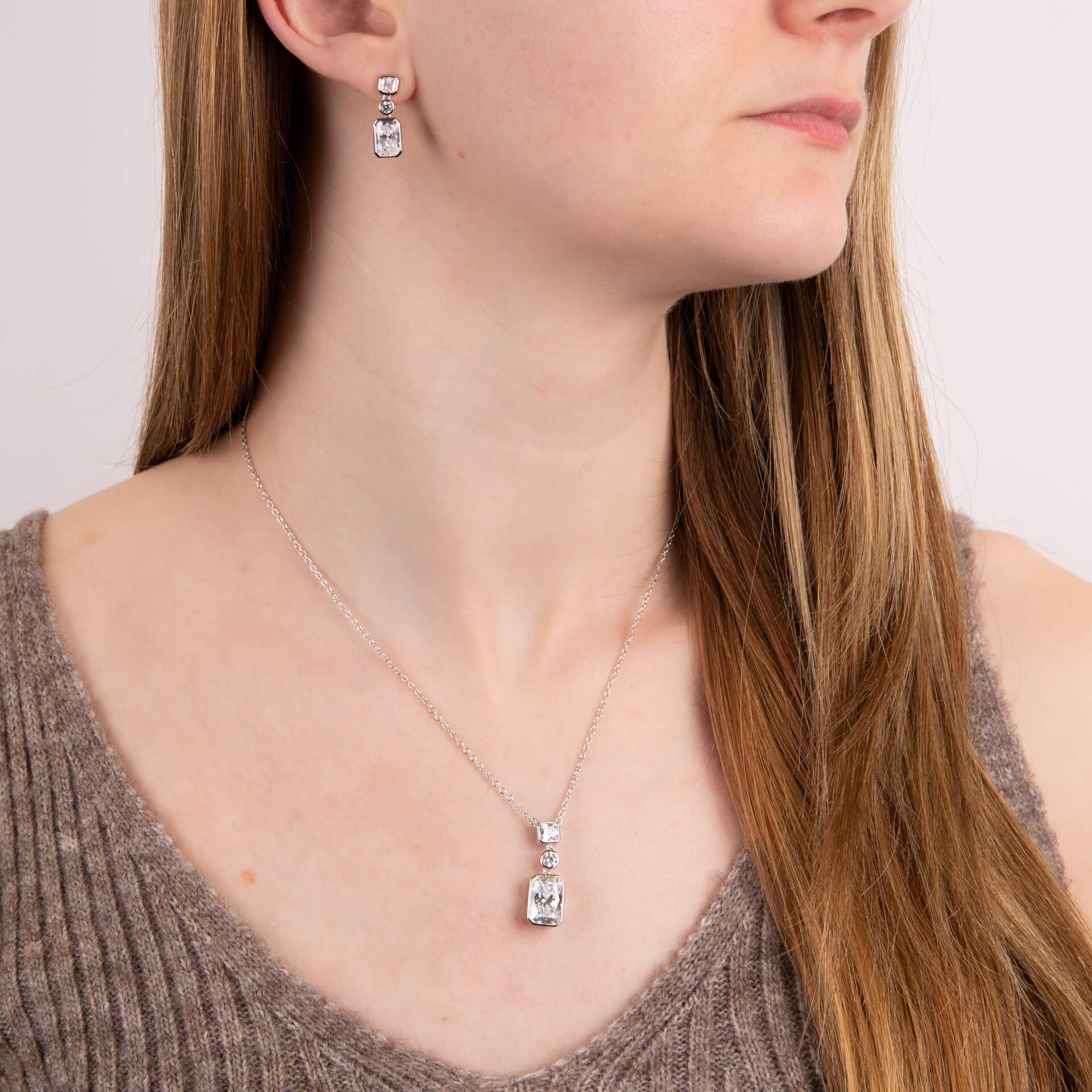 Gecko Jewellery Tri-Stone Sterling Silver Zirconia Drop Earrings