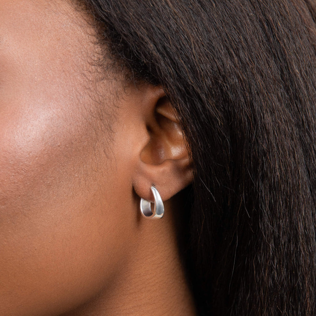 Gecko Jewellery Ribbon Twist Hoop Earrings – Silver Ribbon Design