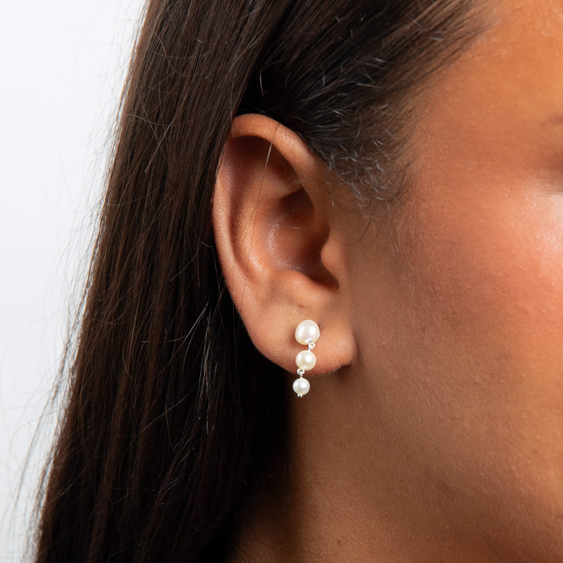 Gecko Jewellery – Gradient Freshwater Pearl Drop Earrings in Silver