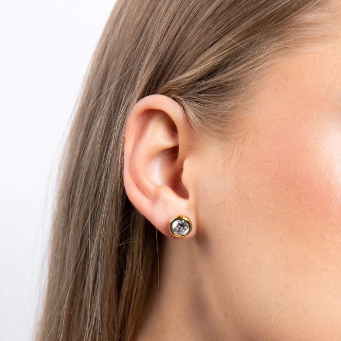 Diamonfire Sterling Silver Bezel Set Zirconia Stud Earrings by Gecko
