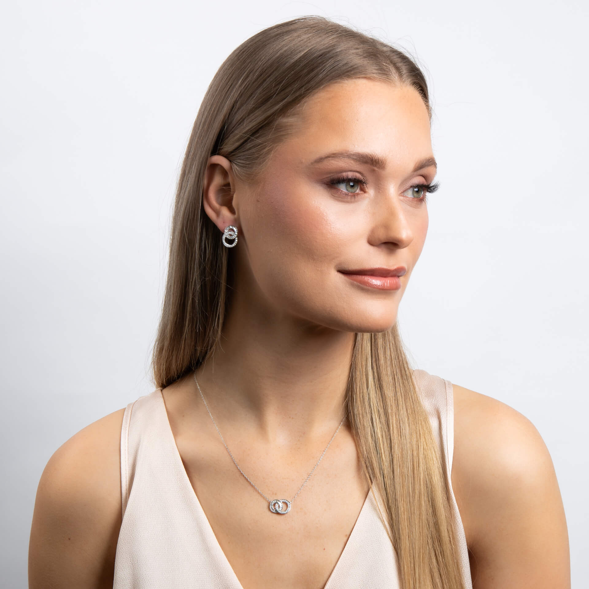 Gecko Jewellery Linked Circles Stud Earrings | Sterling Silver Zirconia
