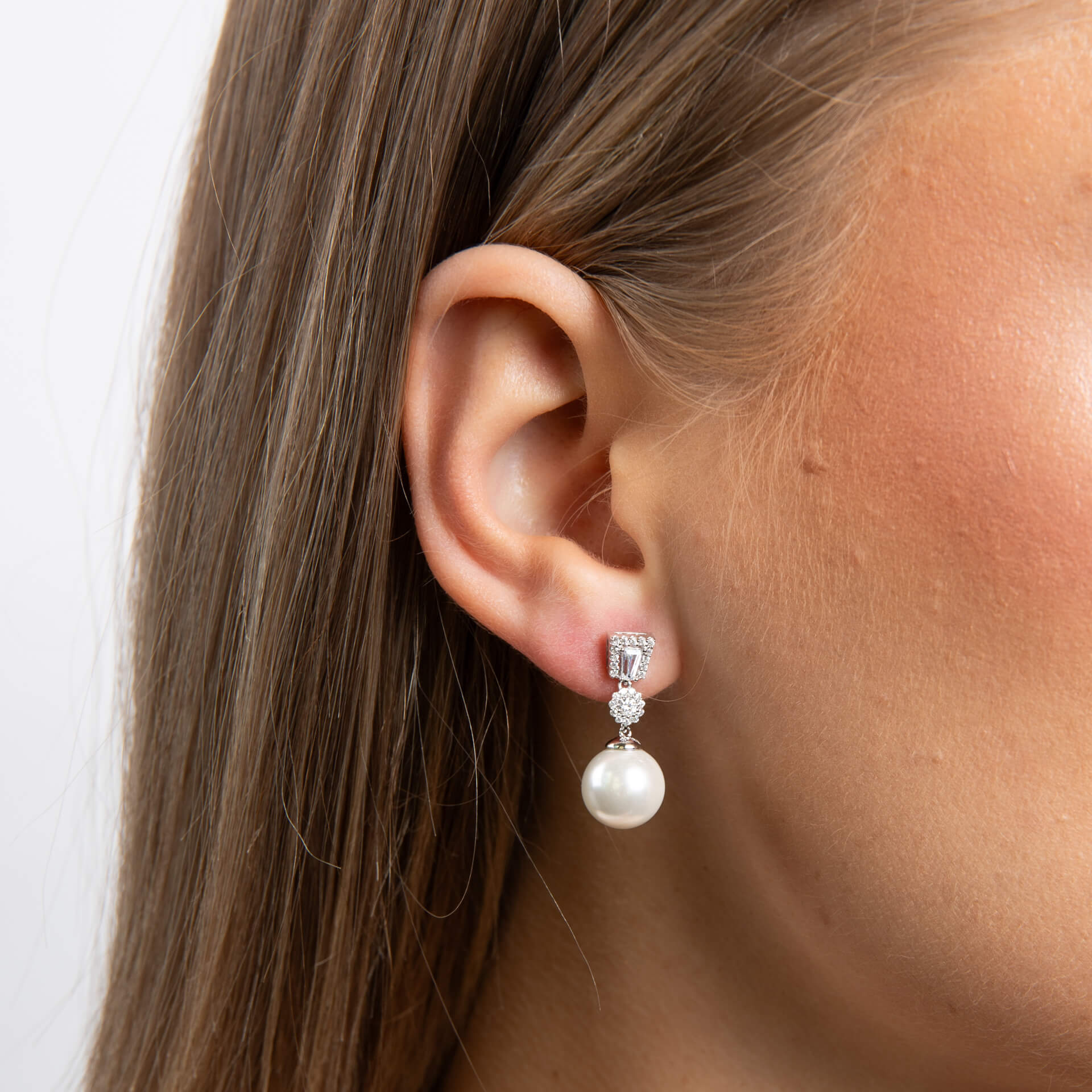 Gecko Jewellery Zirconia and Shell Pearl Drop Earrings in Silver