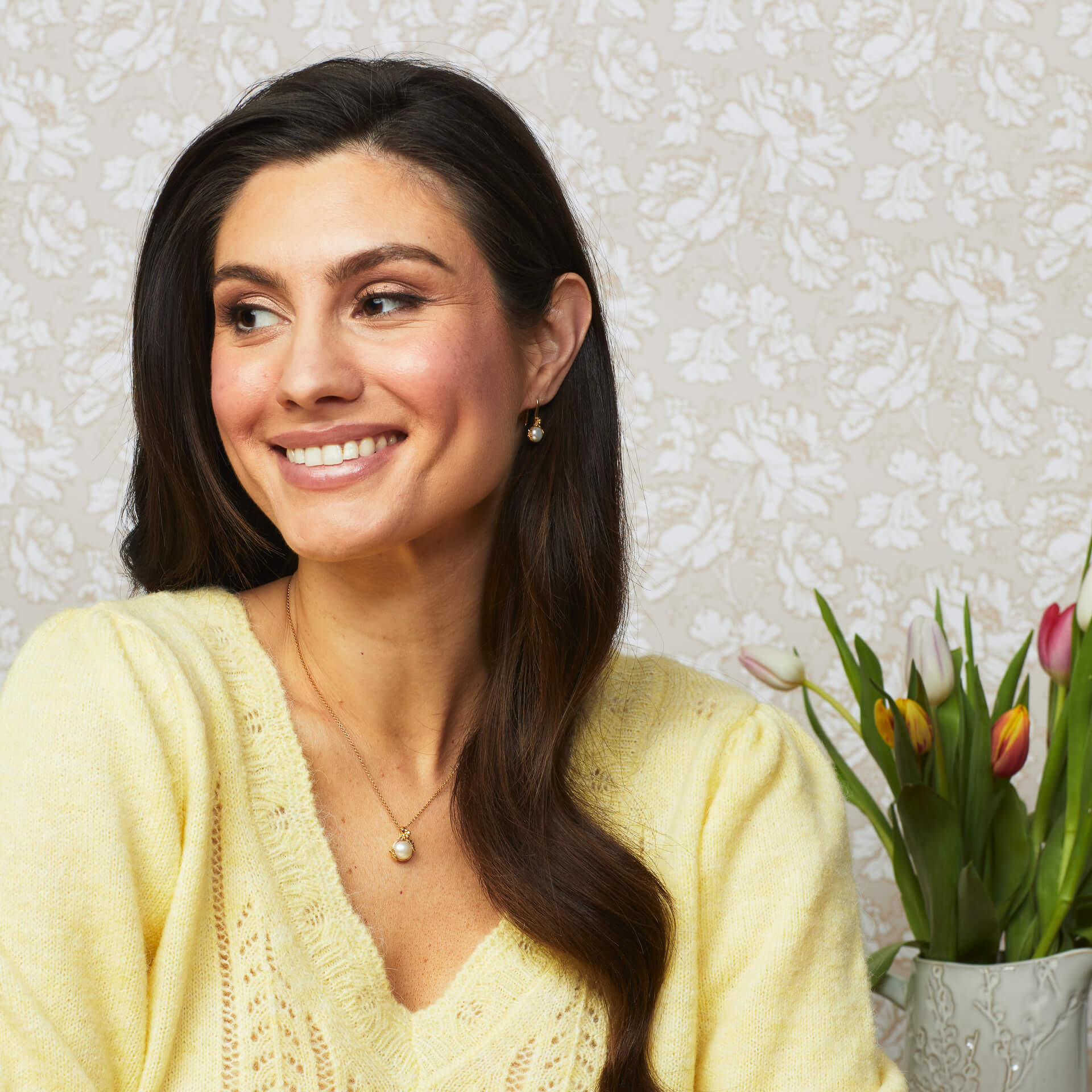 Gecko Jewellery Ickleford Tulips Gold Plated Pearl Earrings
