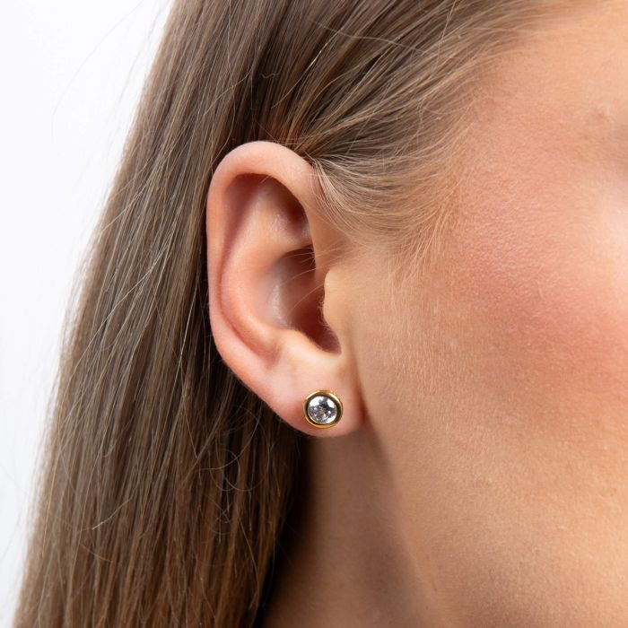 Diamonfire Sterling Silver Bezel Set Zirconia Stud Earrings by Gecko