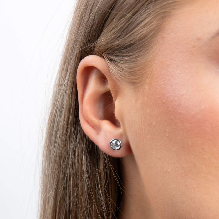 Diamonfire Sterling Silver Bezel Set Zirconia Stud Earrings by Gecko