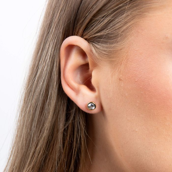 Diamonfire Sterling Silver Bezel Set Zirconia Stud Earrings by Gecko