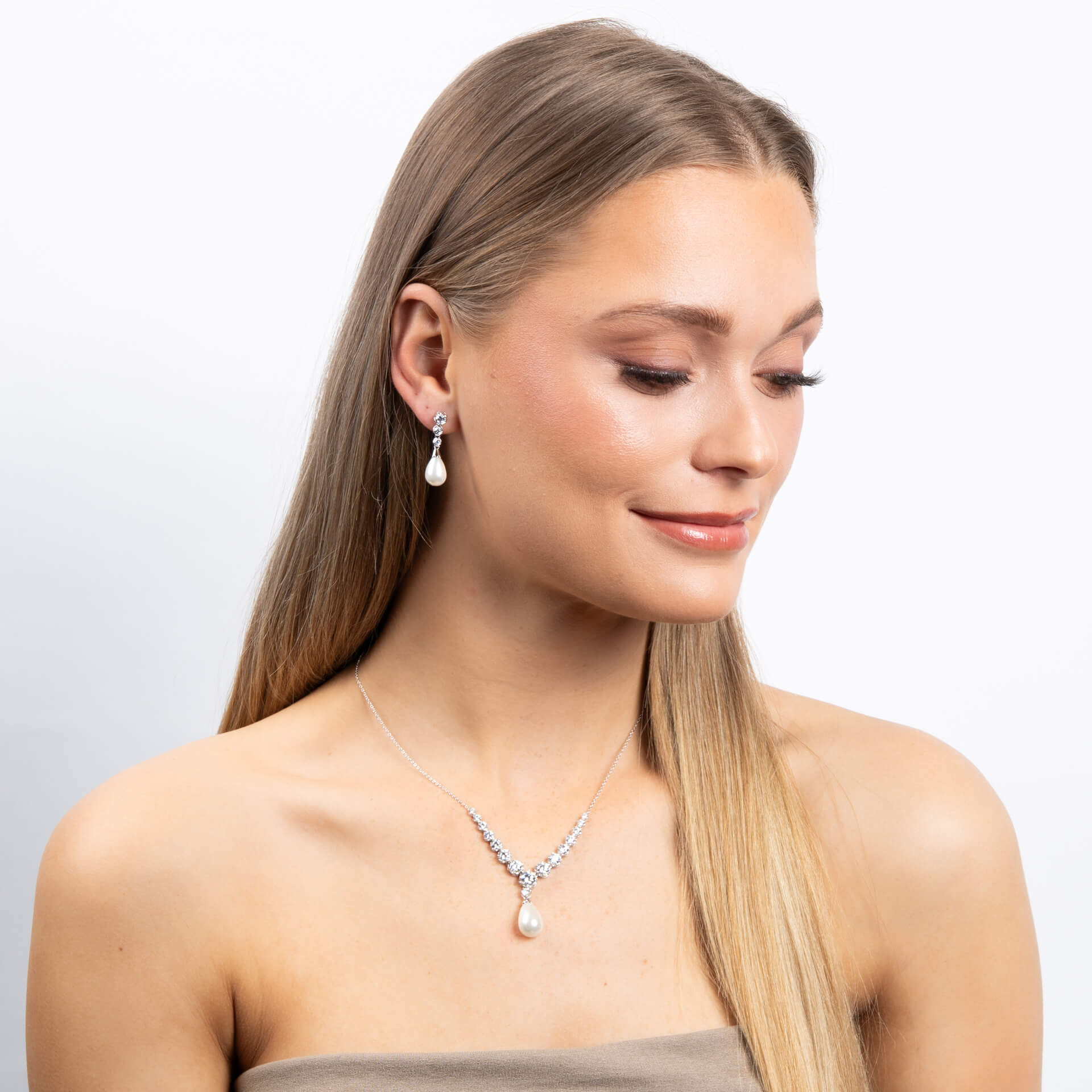 Diamonfire Zirconia & Shell Pearl Drop Necklace in Sterling Silver