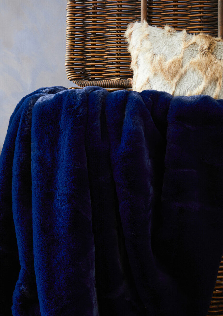 Orsina Lamina Navy Blue Throw – Luxury Faux Fur Soft Plush Blanket