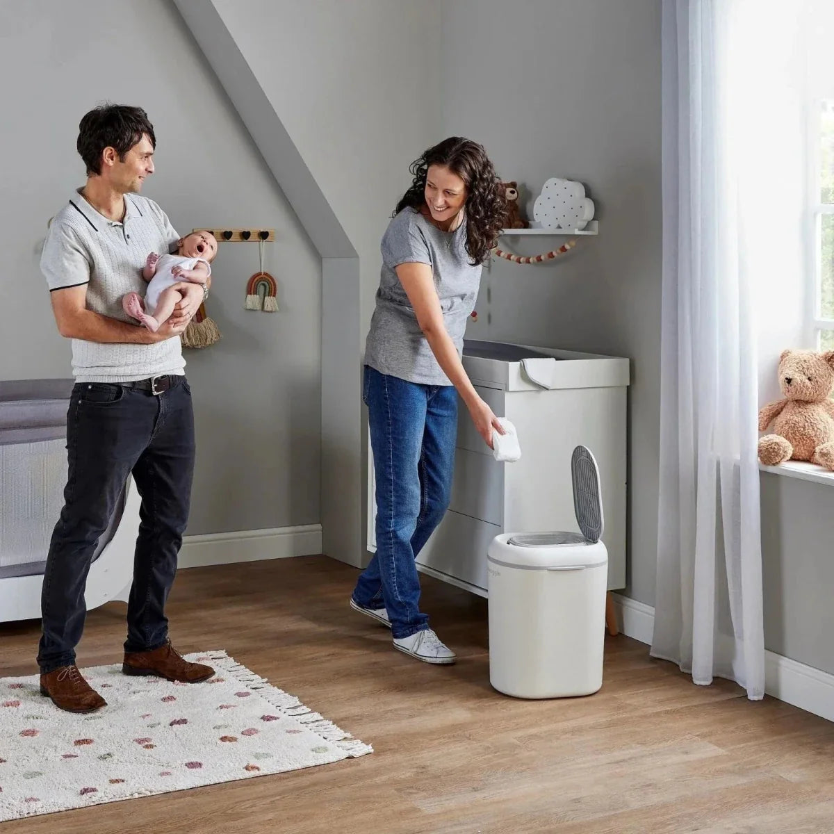 Shnuggle Eco-Touch Nappy Bin - White