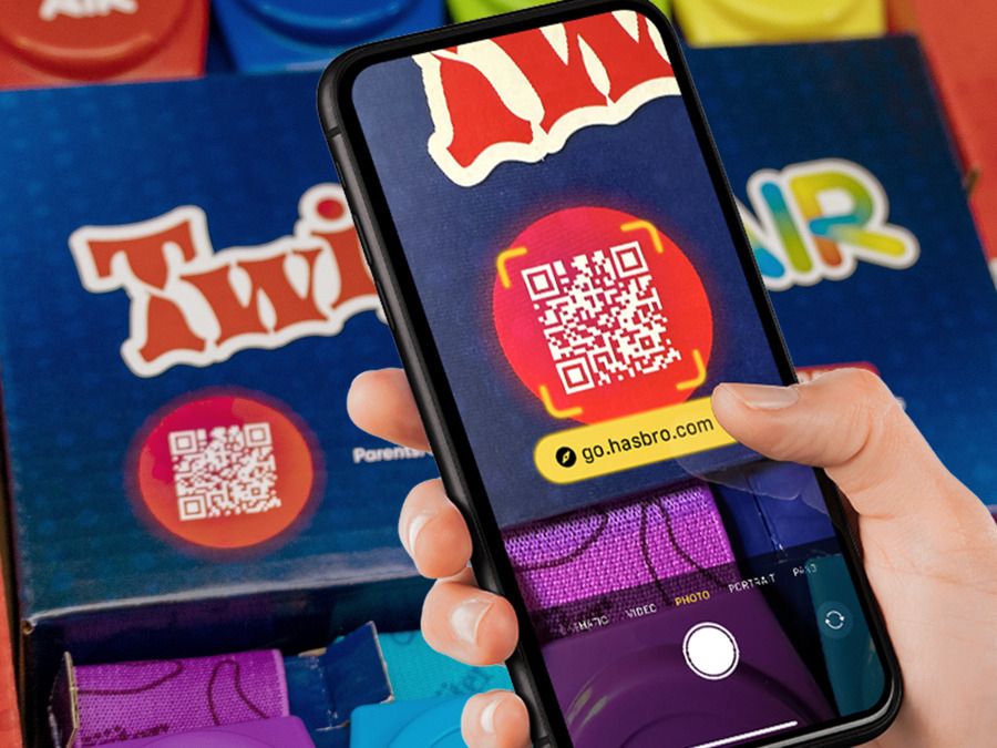 Hasbro Twister Air Augmented Reality Party Game with 8 Tracking Bands
