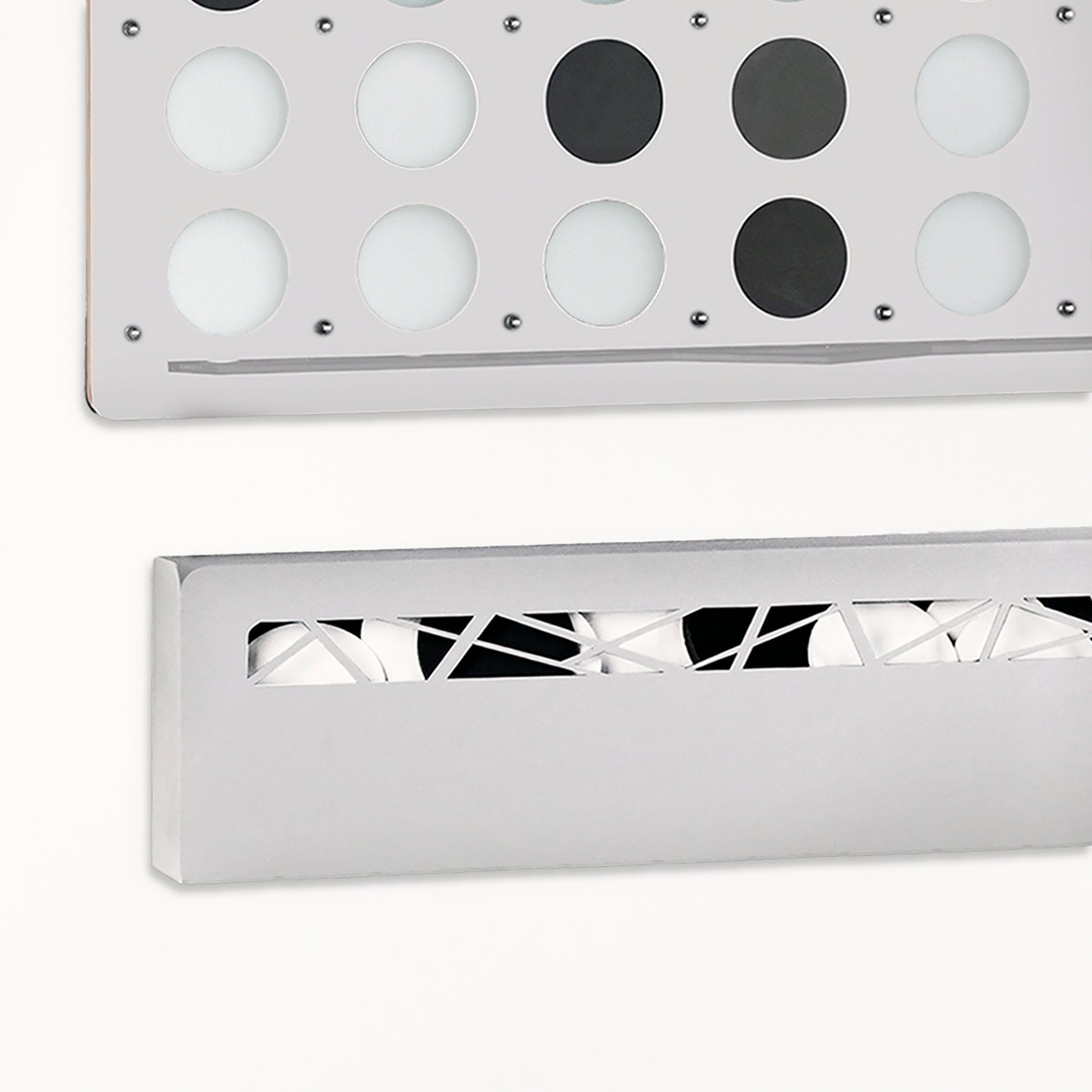 White Giant  Four in a Row Wall Game