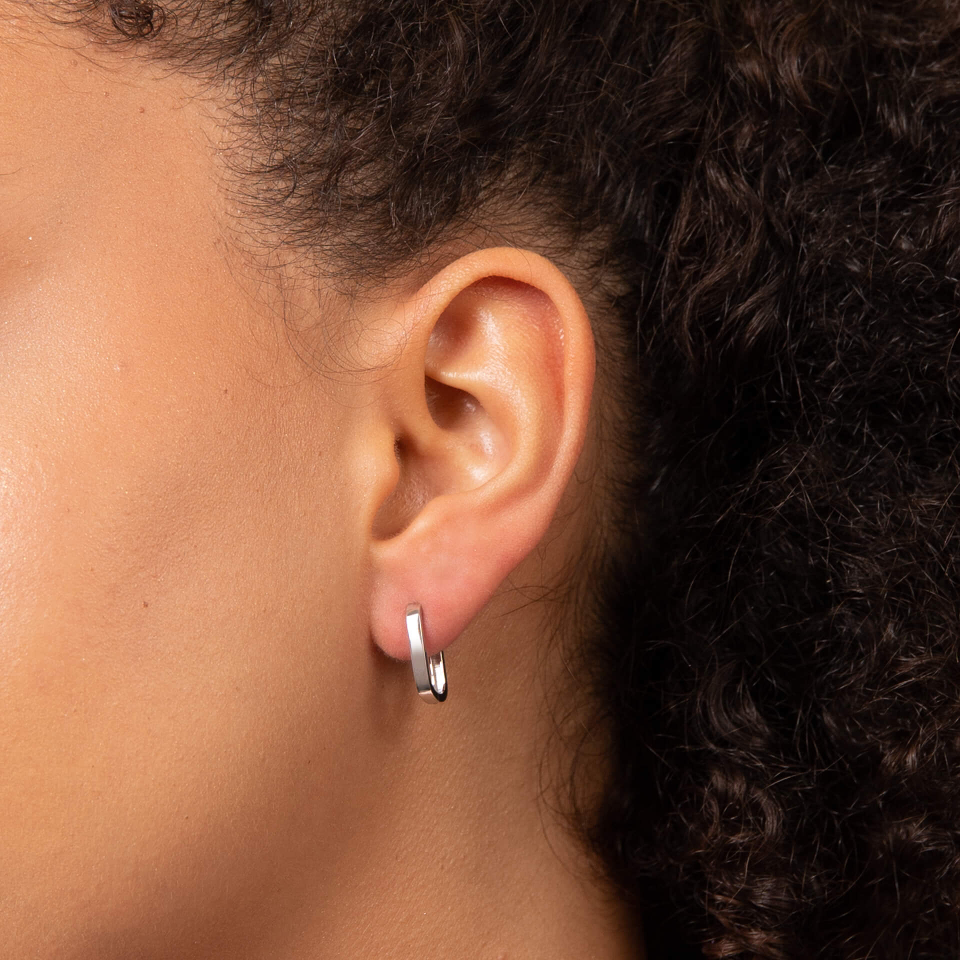 Gecko Jewellery 9ct Gold U Shape Hoop Earrings – Elegant Plain Hoops
