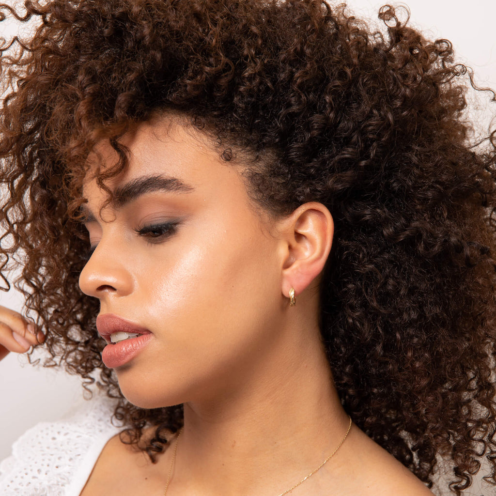 Gecko Jewellery 9ct Gold Leaf Twist Hoop Earrings – Nature Inspired