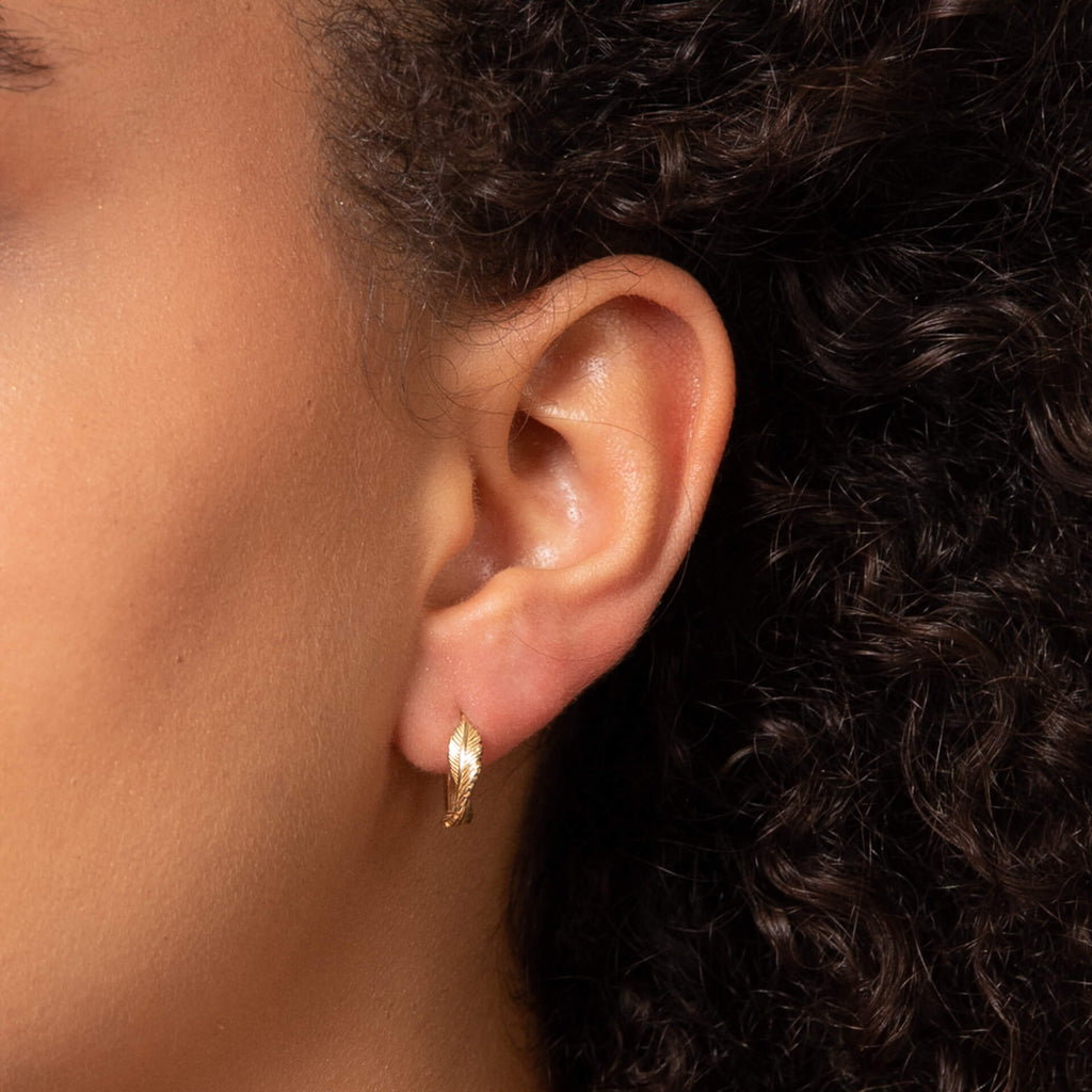 Gecko Jewellery 9ct Gold Leaf Twist Hoop Earrings – Nature Inspired