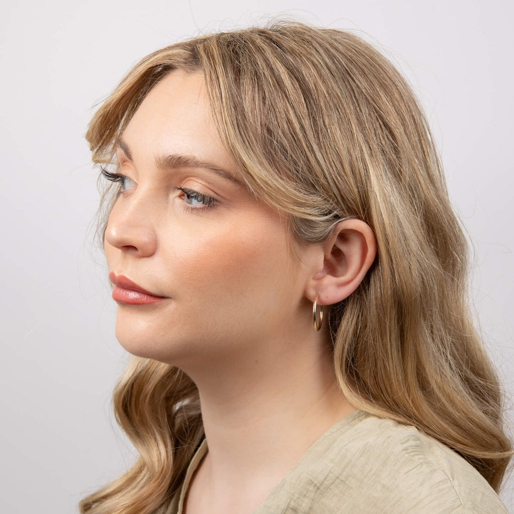 Gecko Jewellery 9ct Gold Sleeper Hoop Earrings with Polished Finish