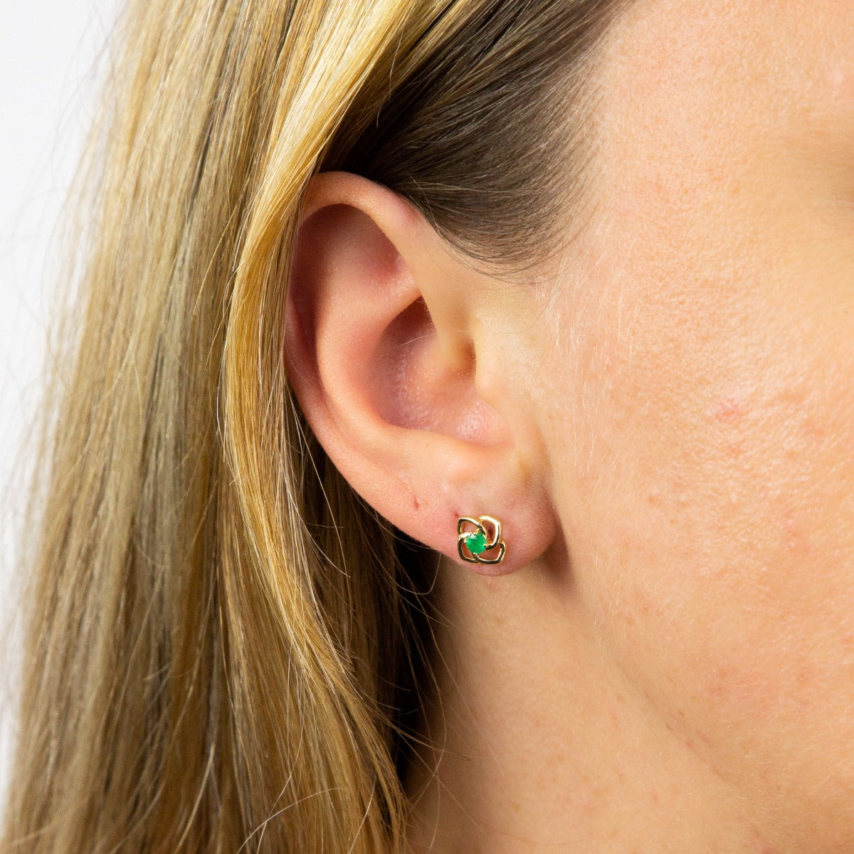 Gecko Jewellery 9ct Yellow Gold Emerald Cut Out Flower Stud Earrings