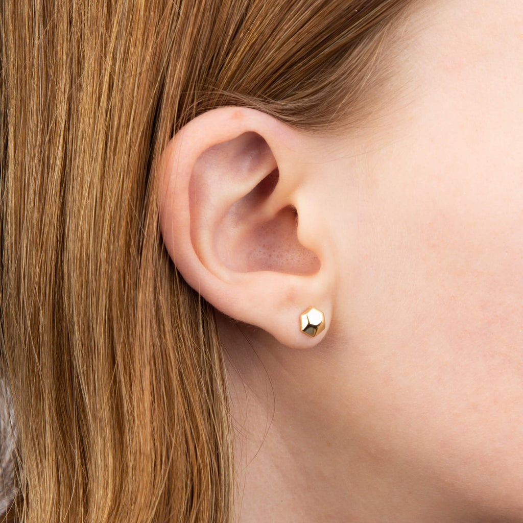 Hexagon Stud Earrings – 9ct Gold Polished Finish by Gecko Jewellery