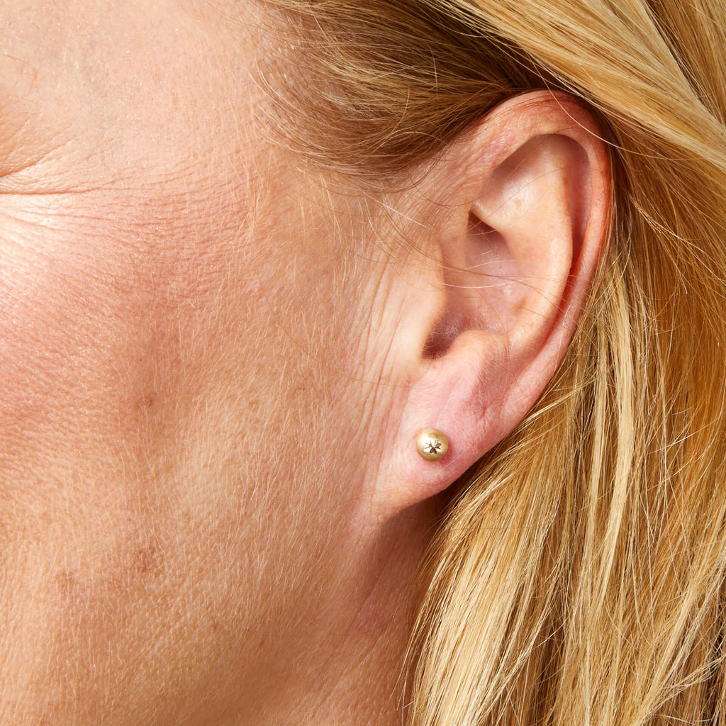 Gecko Jewellery 9ct Yellow Gold Starburst Detail Ball Stud Earrings
