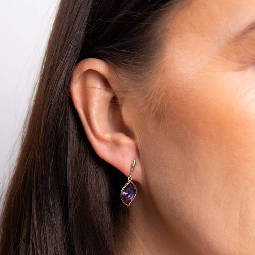 Gecko Jewellery 9ct Yellow Gold Flame Cut Amethyst Drop Earrings