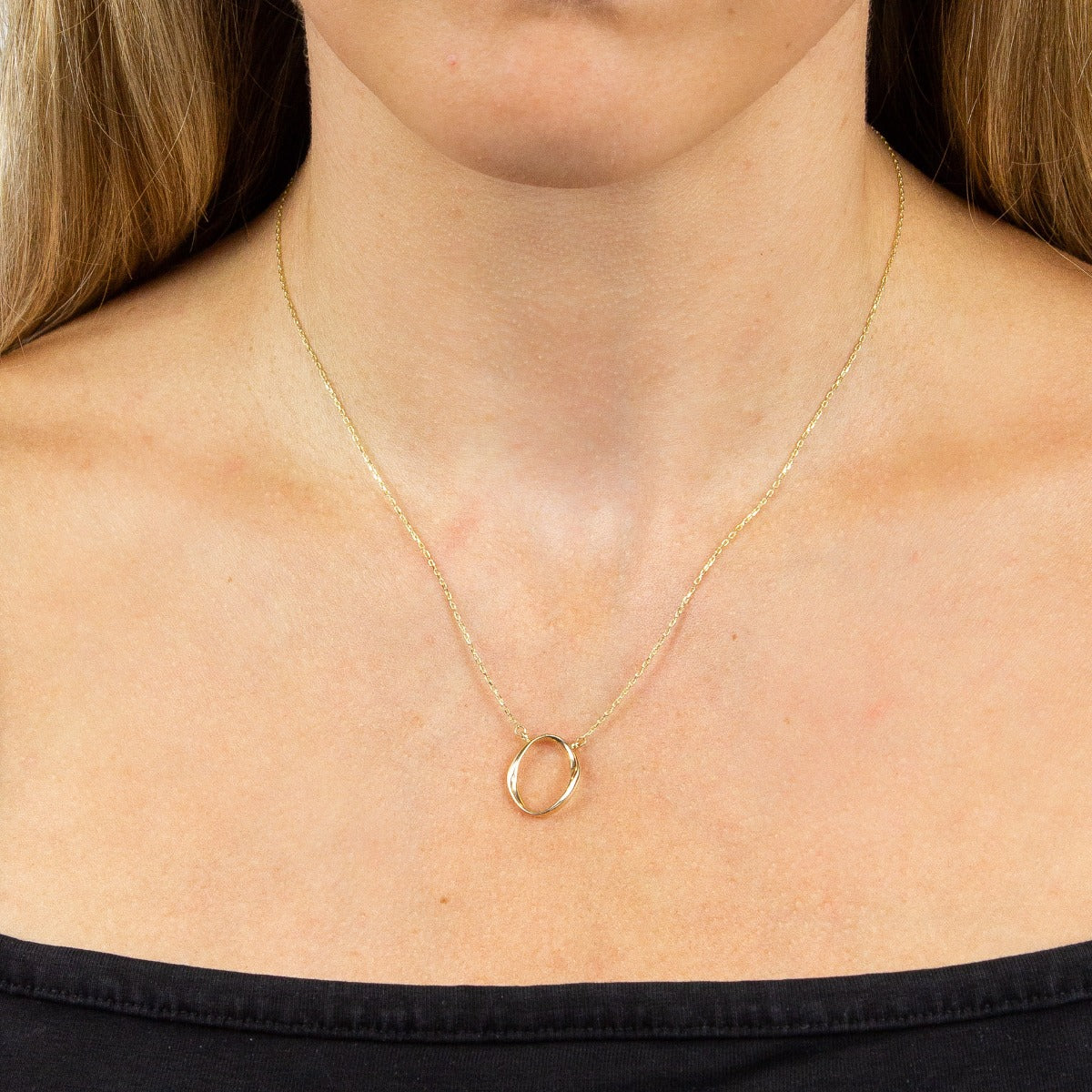 Gecko Jewellery 9ct Yellow Gold Twist Open Oval Necklace for Women