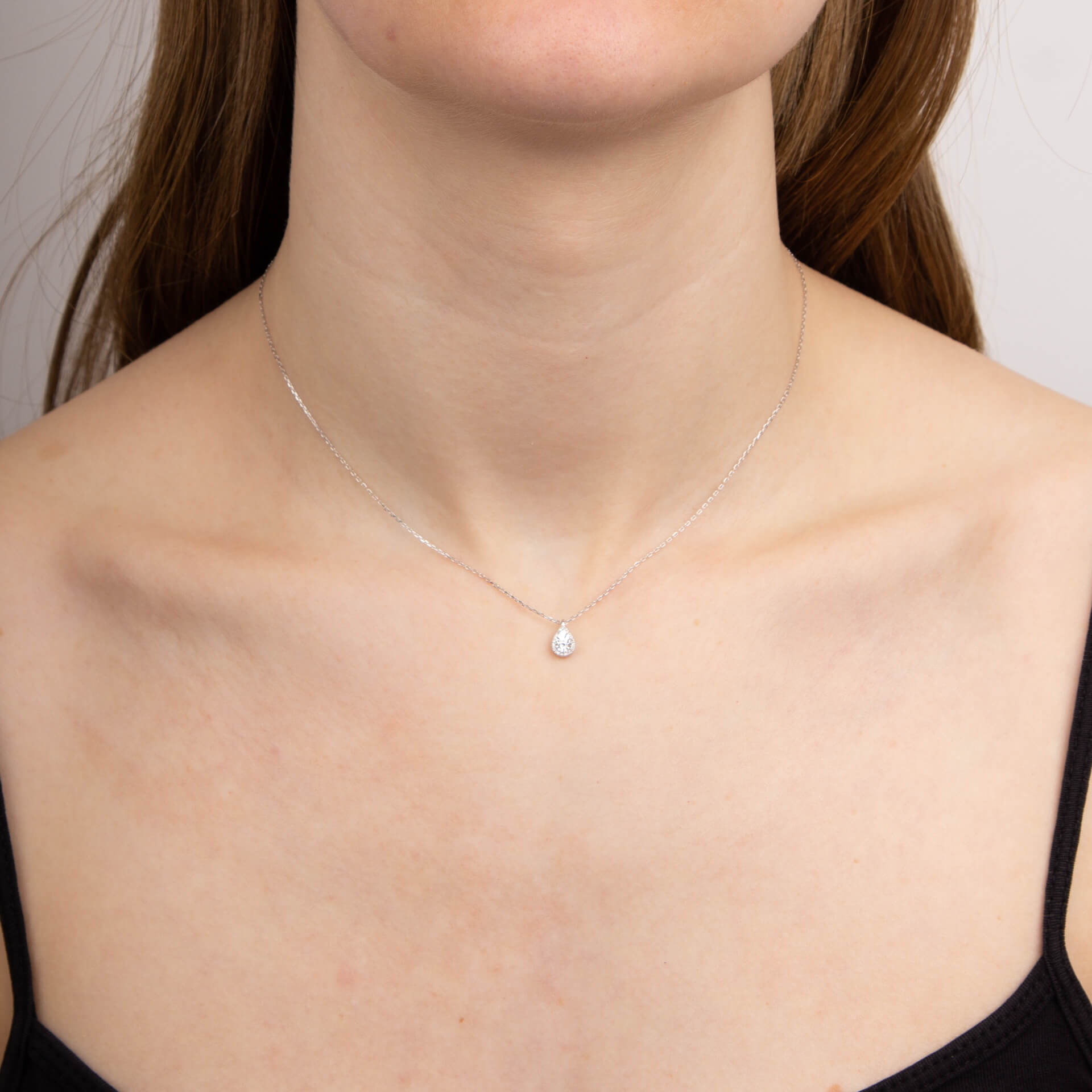 Gecko Jewellery 9ct Gold Diamond Cut Teardrop Necklace with Diamonds