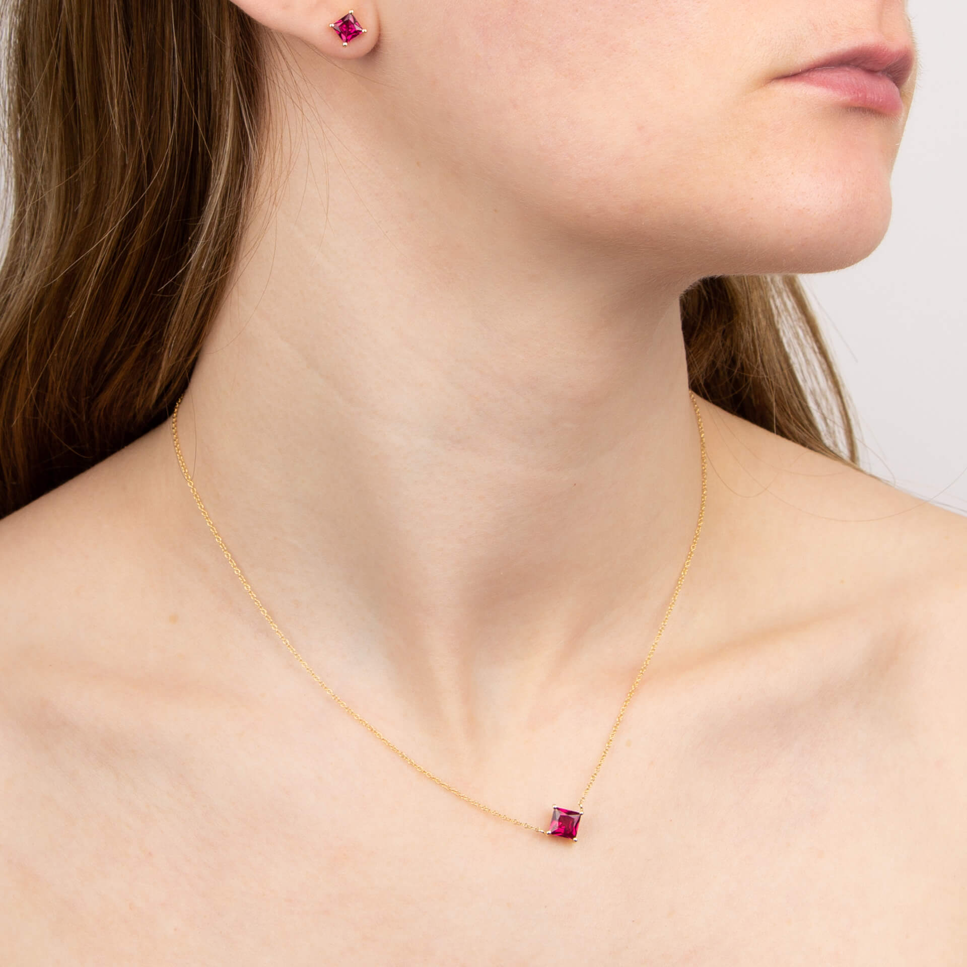 Gecko Jewellery Princess Cut Lab Created Stone Necklace in 9ct Gold