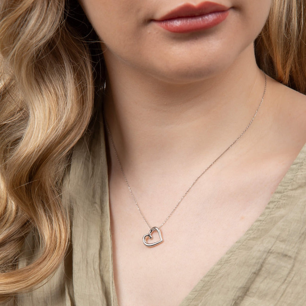 Gecko Jewellery Organic Heart Pendant – 9ct Gold Modern Classic Necklace