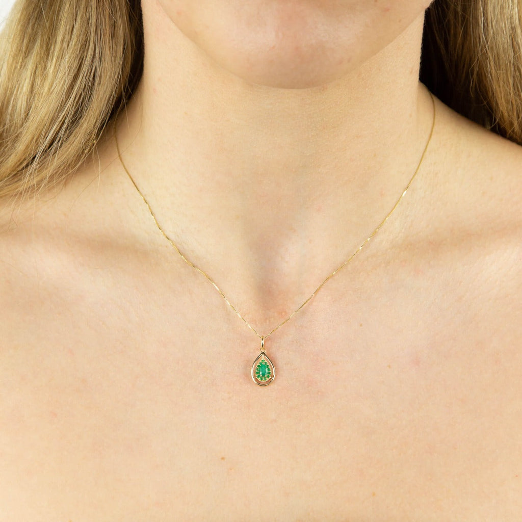 Gecko Jewellery 9ct Gold Cut Out Teardrop Pendant with Precious Stone