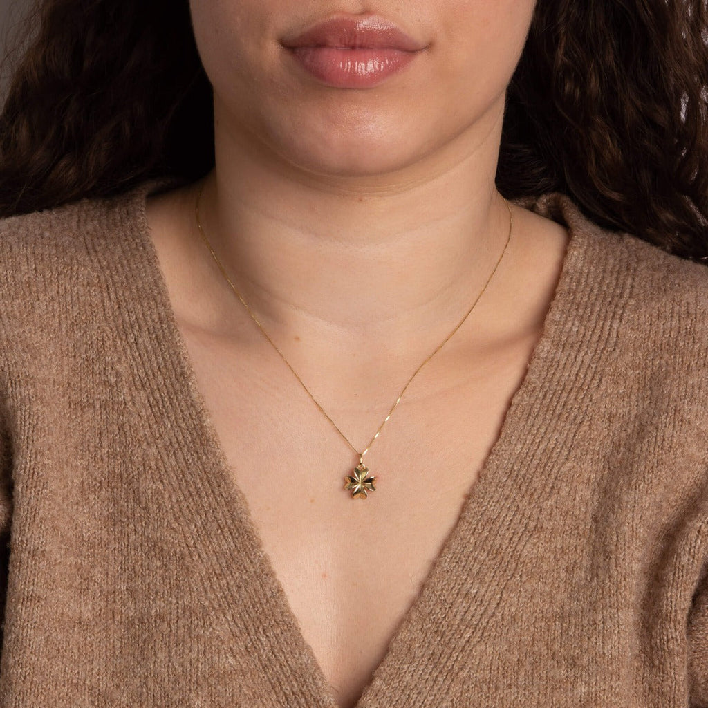 Gecko Jewellery 9ct Yellow Gold Four Leaf Clover Pendant Necklace