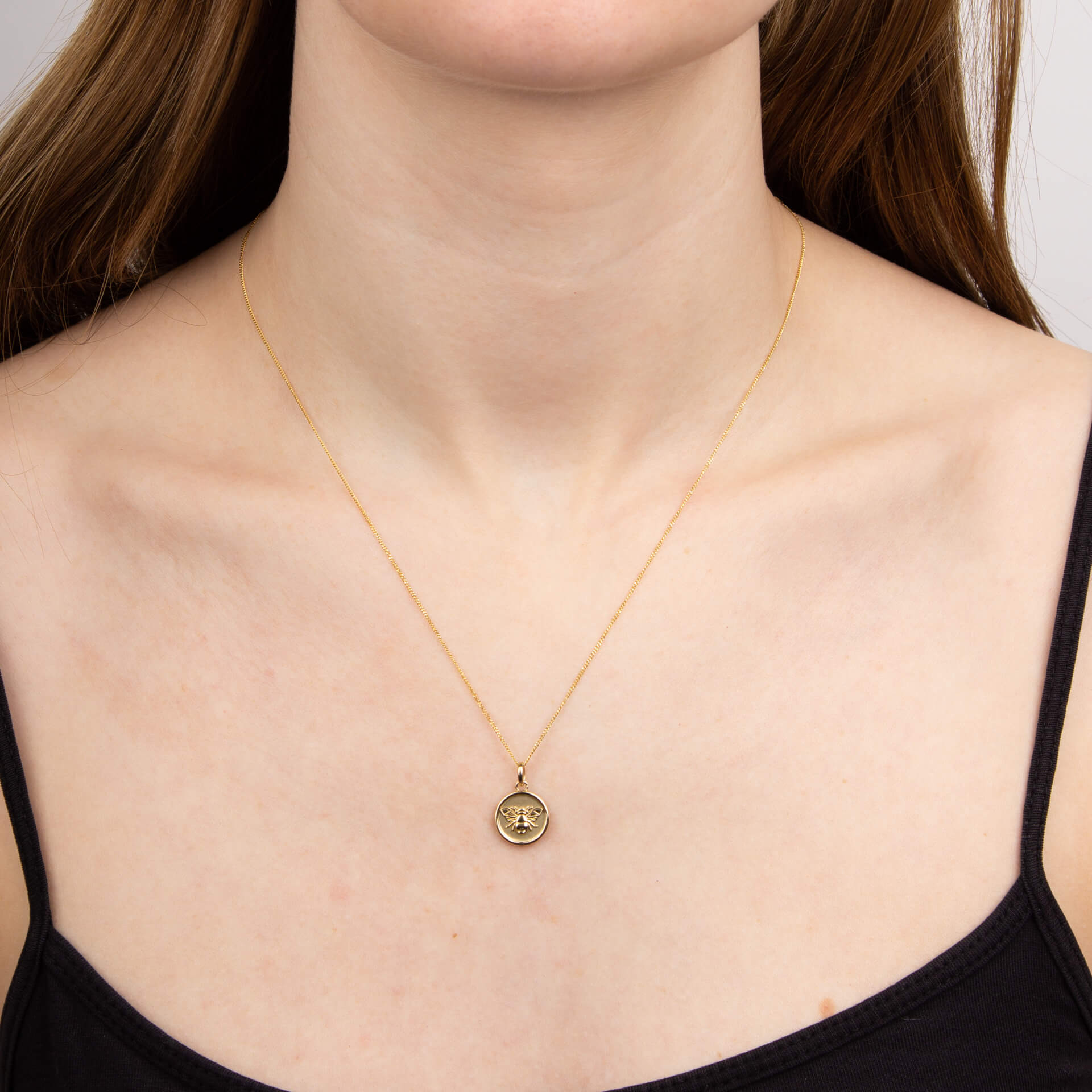 Gecko Jewellery 9ct Gold Bee Medallion Pendant - Engravable Necklace