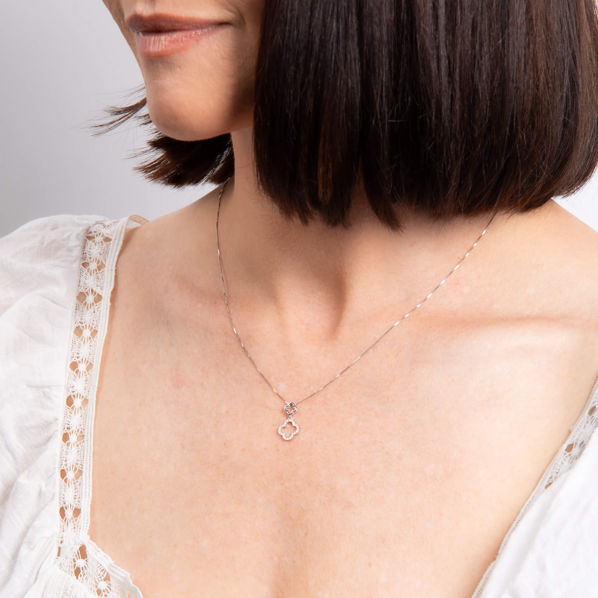 Gecko Jewellery 9ct White Gold Diamond Quatrefoil Drop Pendant