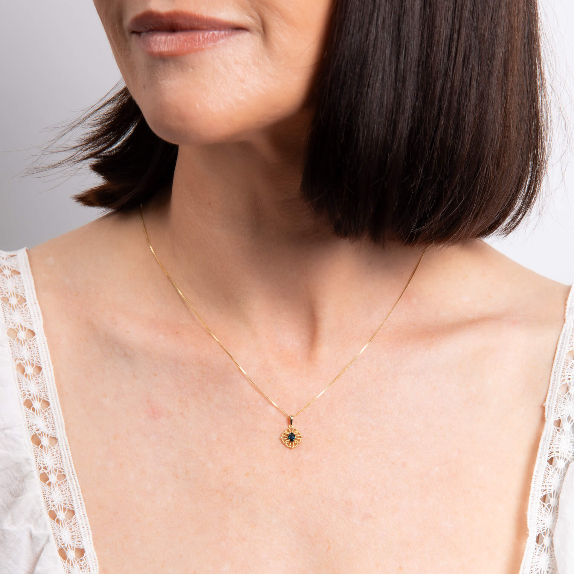 Gecko Jewellery Ornate Sapphire Pendant | 9ct Yellow Gold Vintage Style