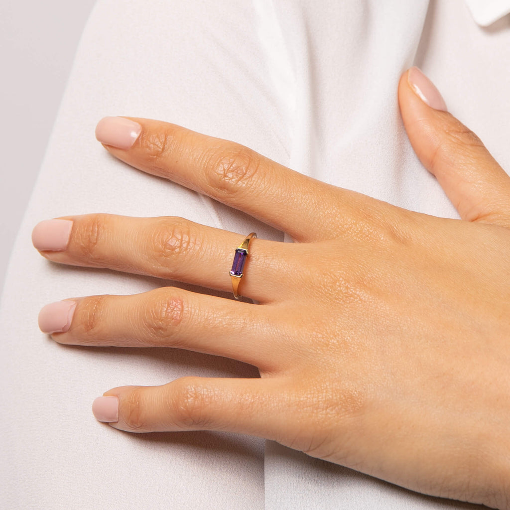 Gecko Jewellery Elongated Semi-Precious Stone Ring in 9ct Gold