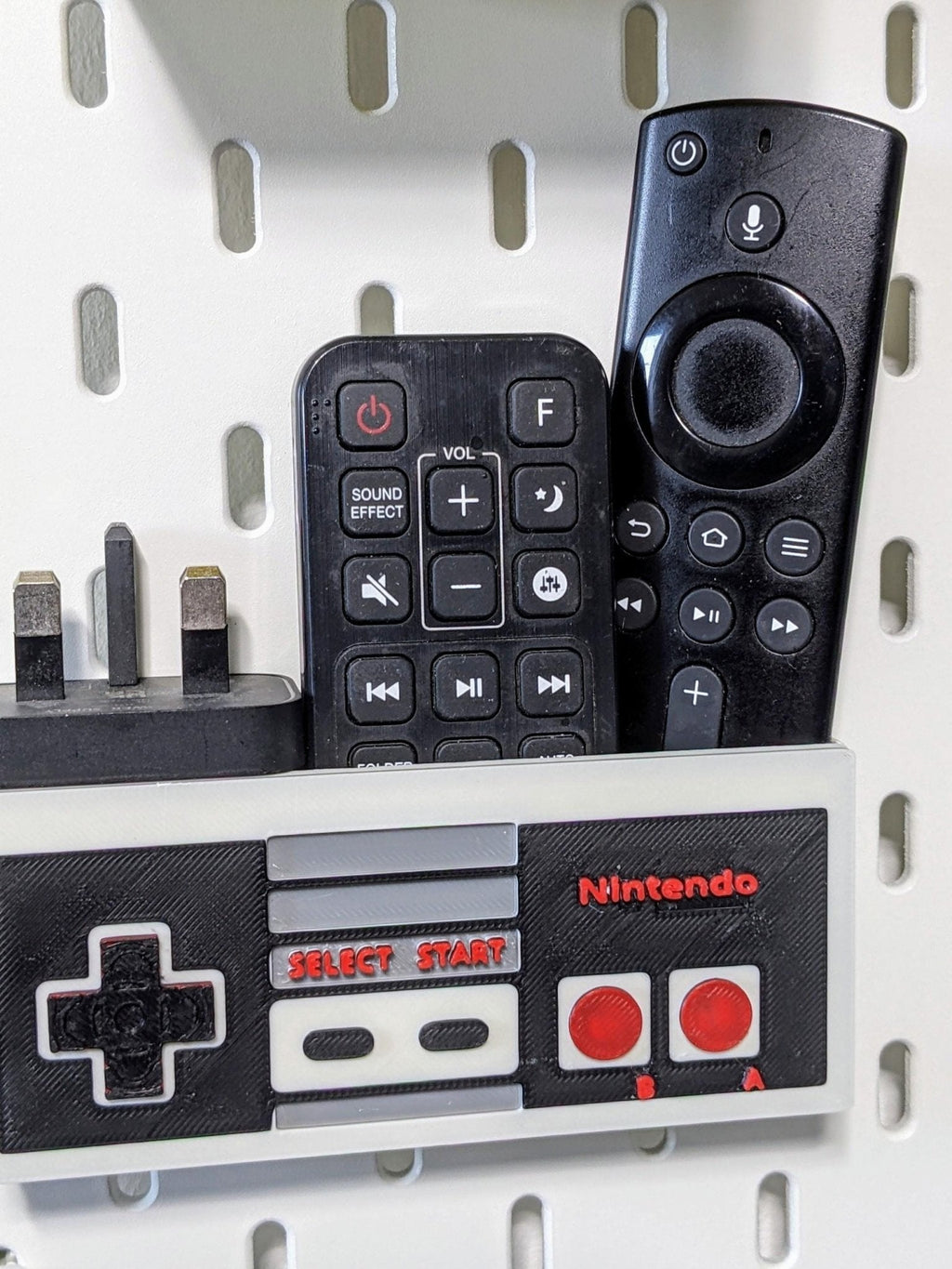 NES Controller Storage Container for Ikea Skadis | Retro Gaming Decor