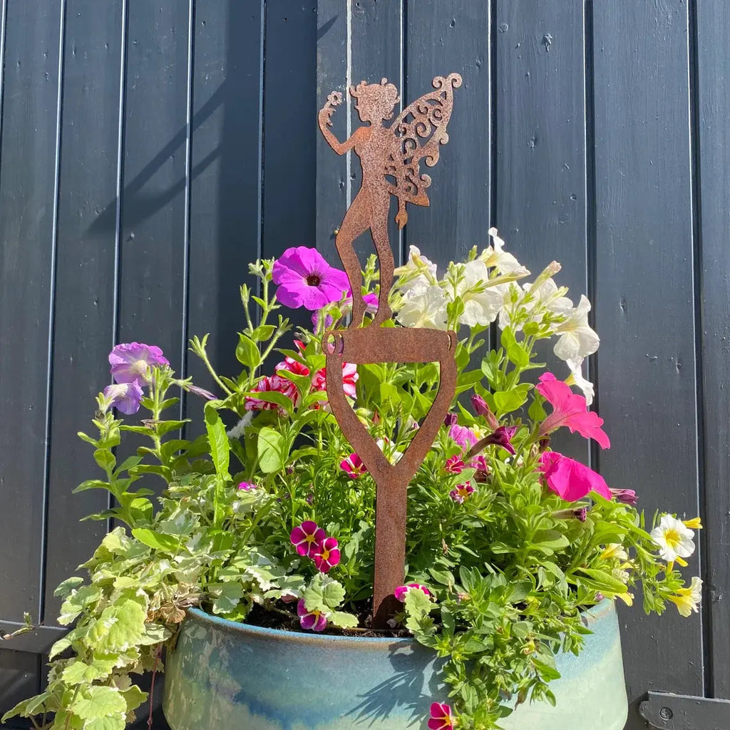 Rustic Warehouse Norfolk | Rusty Metal Fairy Garden Spade Decoration