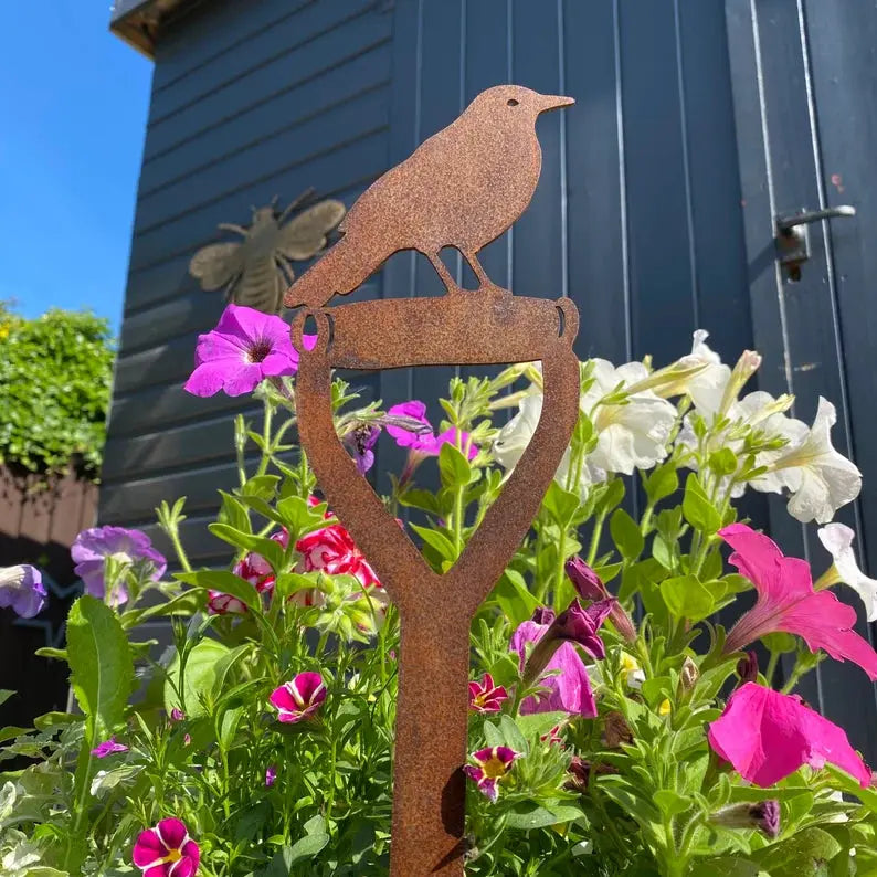 Rusty Metal Blackbird Spade Garden Decoration | Rustic Warehouse Norfolk