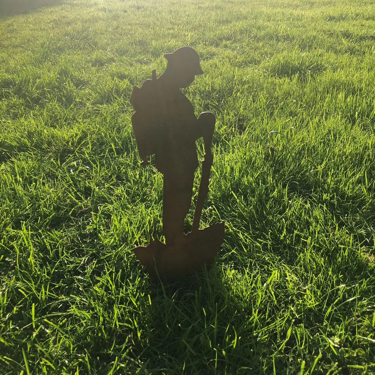 Rustic Metal Soldier Garden Statue – 51cm Steel Outdoor Ornament