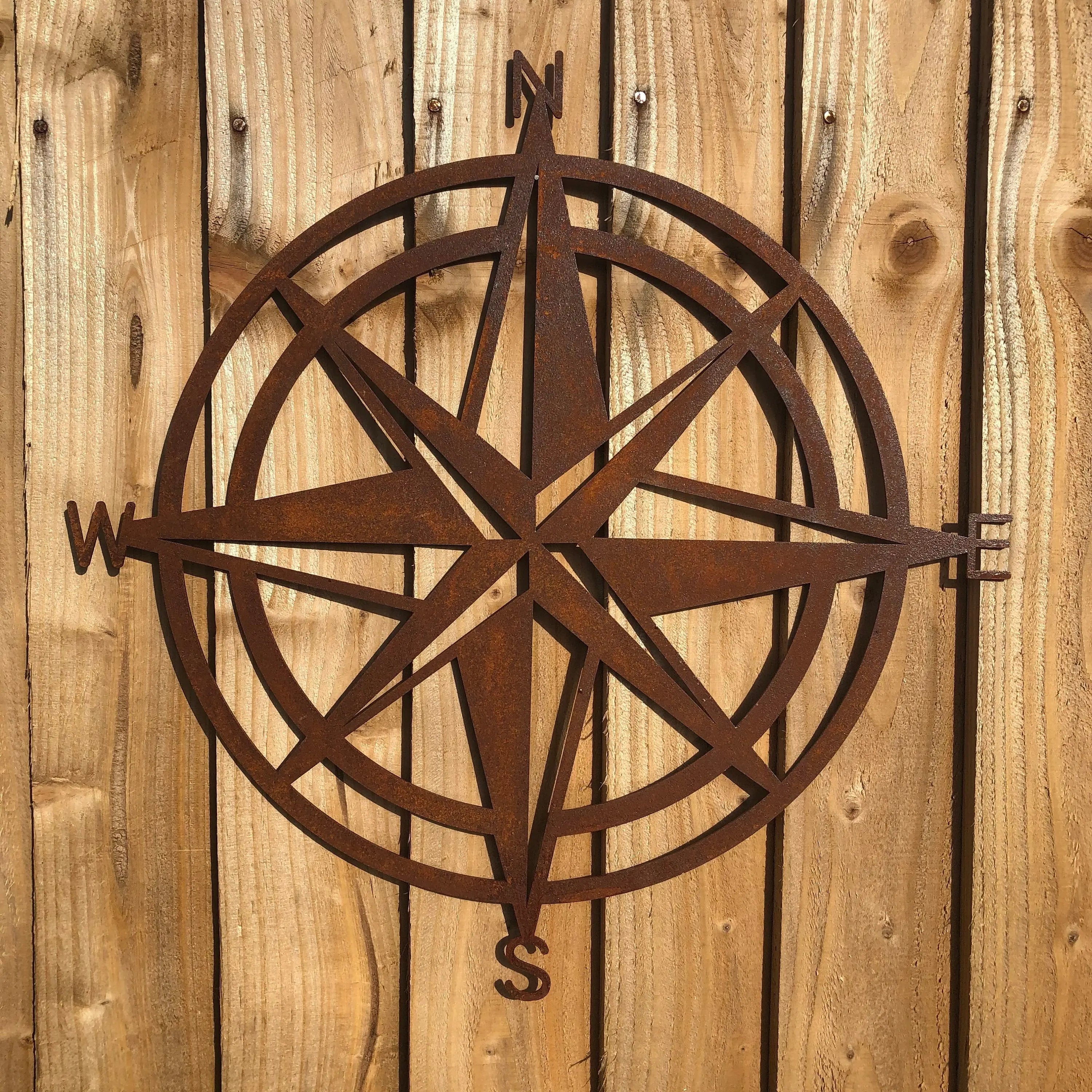 Rustic Metal Compass Wall Art – 50cm Steel Garden Decor | RW Norfolk