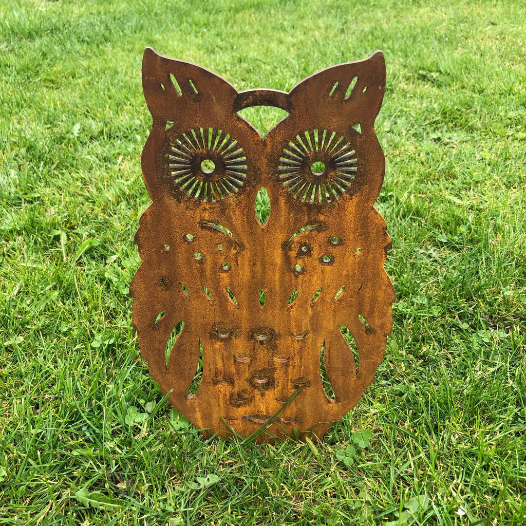 Rustic Metal Owl Garden Ornament – 35cm Steel Outdoor Sculpture