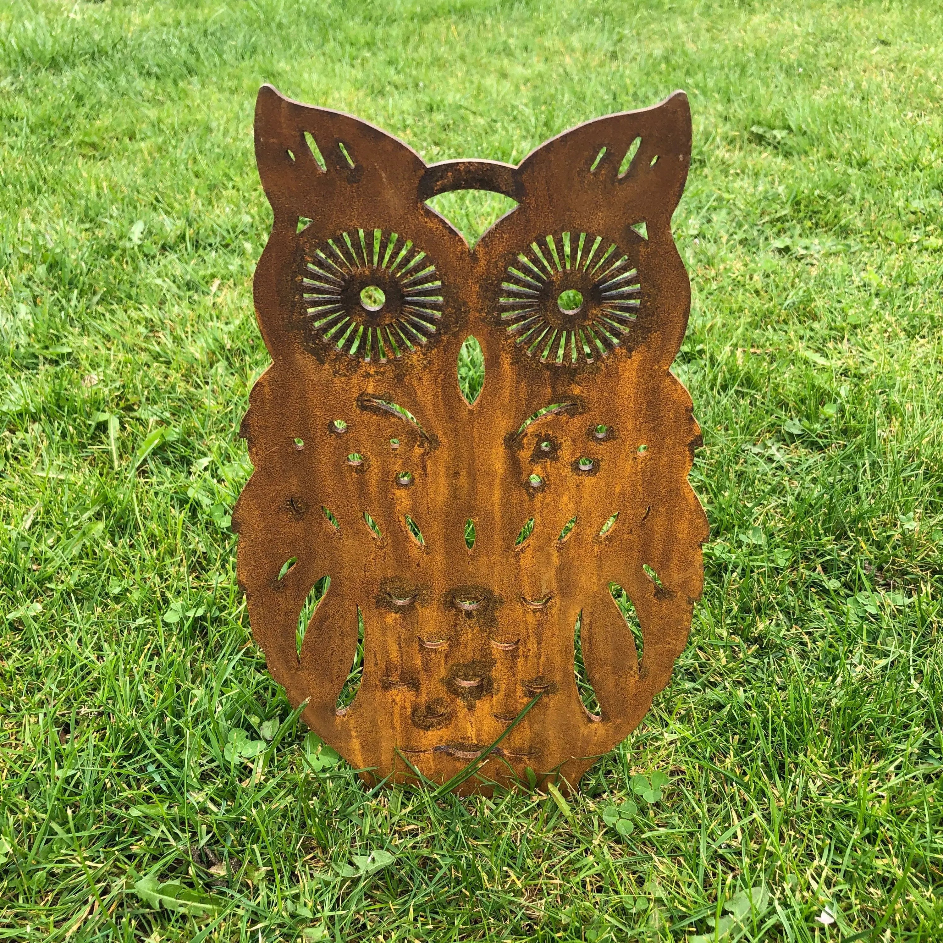 Rustic Metal Owl Garden Ornament – 35cm Steel Outdoor Sculpture