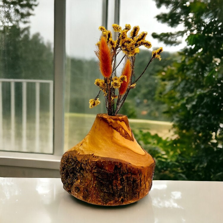 Wooden  Vase ,dry flower holder , decorative item