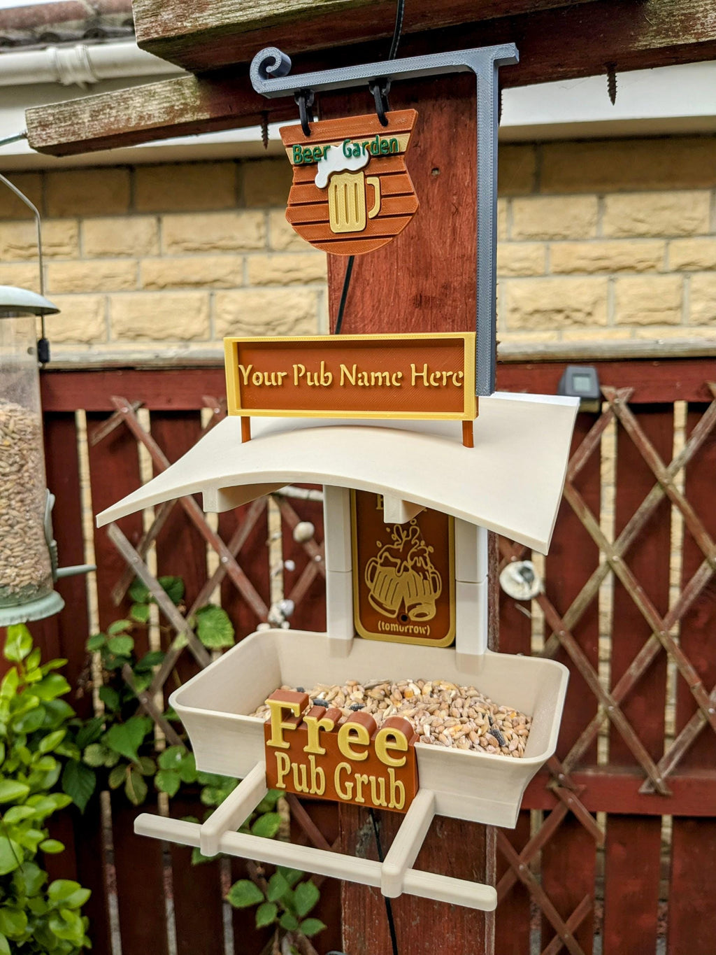Chaddyverse Personalised Pub Bird Feeder – Custom Garden Seed Station