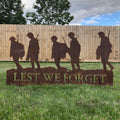 Lest We Forget Soldier Garden Scene – Rusty Metal Memorial Decor