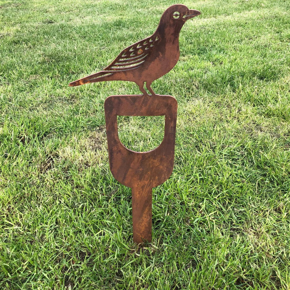 Rustic Metal Blackbird on a Spade Garden Decoration | R.W. Norfolk