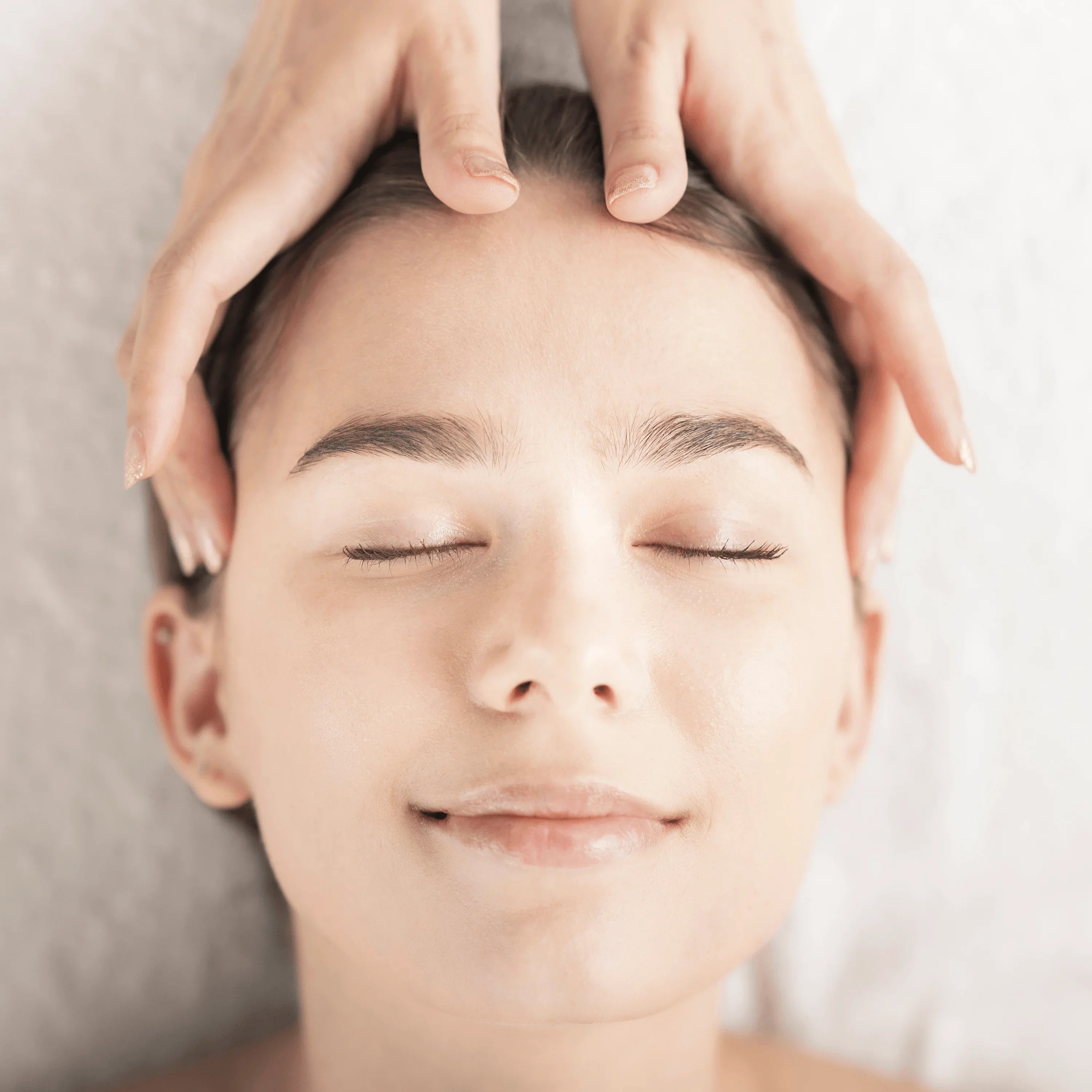 Indian Head Massage Training Manual | Editable Course by London Brow