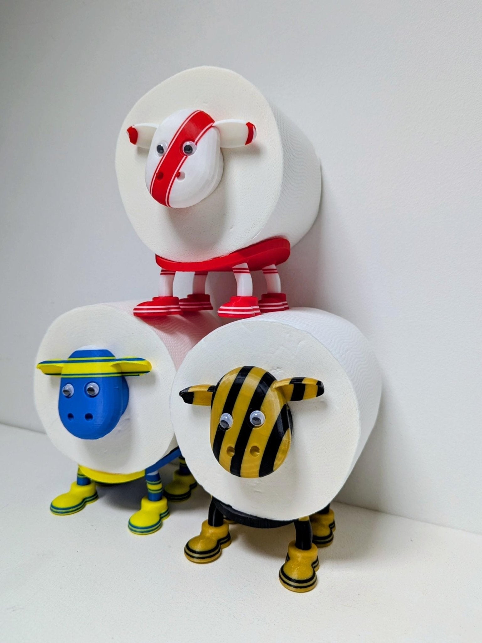 Leeds Rhinos Rugby SuperSheep Toilet Roll Holder – Blue & Amber Gift